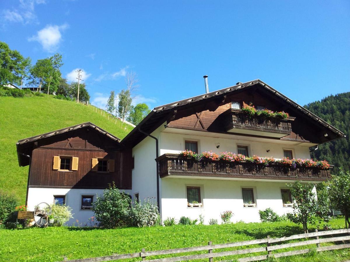 Ferienhaus-Gruenfelder Luson Kültér fotó