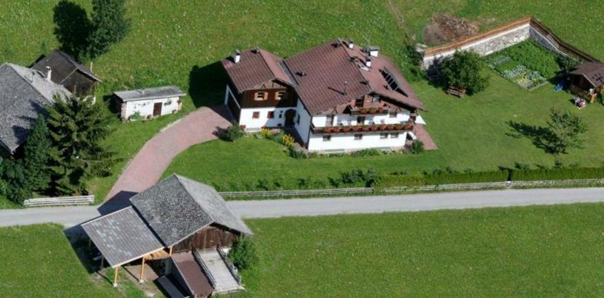Ferienhaus-Gruenfelder Luson Kültér fotó